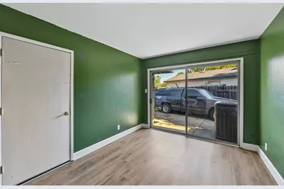 10401 Hollydale Way, Rancho Cordova, CA 95670 - Photo 24