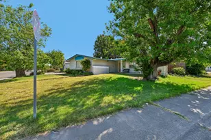 10401 Hollydale Way, Rancho Cordova, CA 95670 - Photo 34