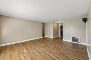 10401 Hollydale Way, Rancho Cordova, CA 95670 - Photo 6
