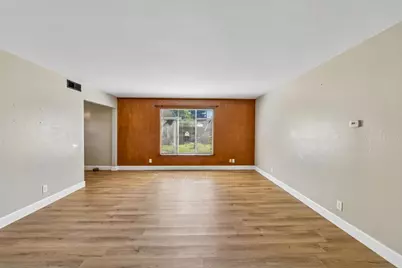 10401 Hollydale Way, Rancho Cordova, CA 95670 - Photo 6