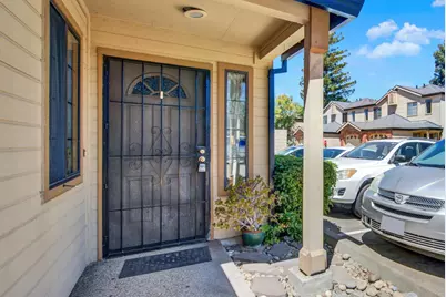 2250 Scarborough Drive #34, Lodi, CA 95240 - Photo 4