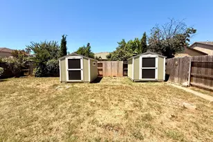 5686 Oakwood Dr, Linda, CA 95901 - Photo 4