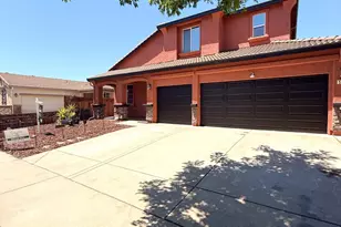 5686 Oakwood Dr, Linda, CA 95901 - Photo 2