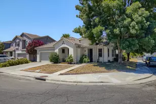 1893 Hardy Dr, Woodland, CA 95776 - Photo 2
