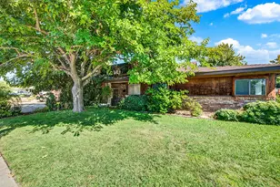 2225 Franco Ln, Sacramento, CA 95821 - Photo 2