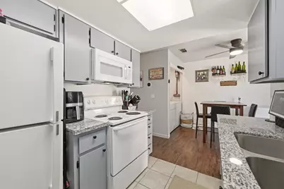 8260 Center Parkway #94, Sacramento, CA 95823 - Photo 16