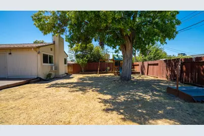 2043 Edwin Way, Sacramento, CA 95825 - Photo 22