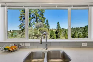 12220 Meadow View Way, Rough and Ready, CA 95975 - Photo 12