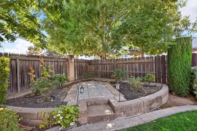 1724 Amber Leaf Way, Lodi, CA 95242 - Photo 22