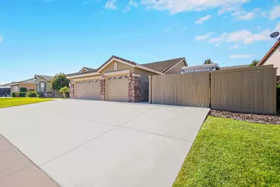 9408 Blue Diamond Way, Elk Grove, CA 95624 - Photo 56