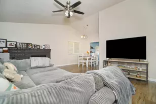 8348 Arroyo Vista Dr, Sacramento, CA 95823 - Photo 4
