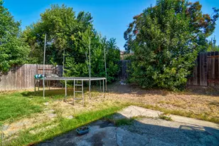 8348 Arroyo Vista Dr, Sacramento, CA 95823 - Photo 20
