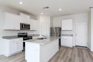 2278 Travis Ct, Newman, CA 95360 - Photo 2