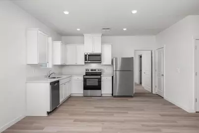 892 S Rossi Avenue, Stockton, CA 95215 - Photo 2