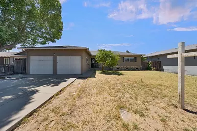 260 De Pauw Dr., Turlock, CA 95382 - Photo 2