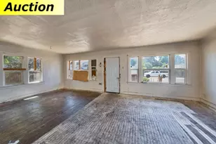 2504 Hawthorne St, Sacramento, CA 95815 - Photo 4