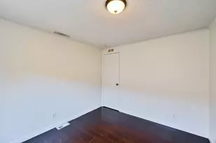 2729 Toy Ave, Sacramento, CA 95822 - Photo 22