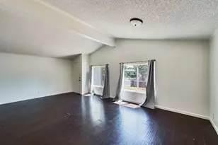 2729 Toy Ave, Sacramento, CA 95822 - Photo 4