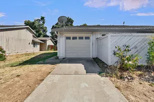 9412 Aizenberg Cir, Elk Grove, CA 95624 - Photo 2