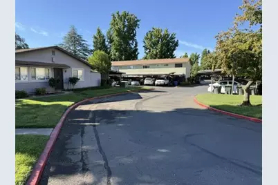 8828 Sawtelle Way #B, Sacramento, CA 95826 - Photo 4