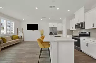 5301 E Commerce Way, Sacramento, CA 95835 - Photo 2