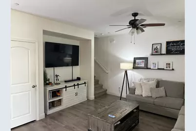 4515 Lerino Walk, Sacramento, CA 95823 - Photo 4