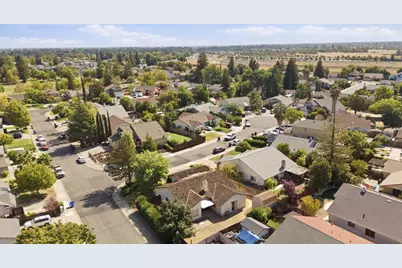 2 Rosto Court, Sacramento, CA 95823 - Photo 24