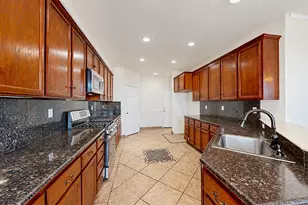 3818 Red Oak Ln, Stockton, CA 95205 - Photo 4