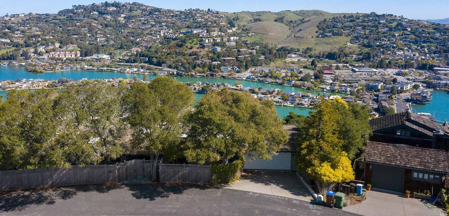 13 Crest Rd, Tiburon, CA 94920-2433