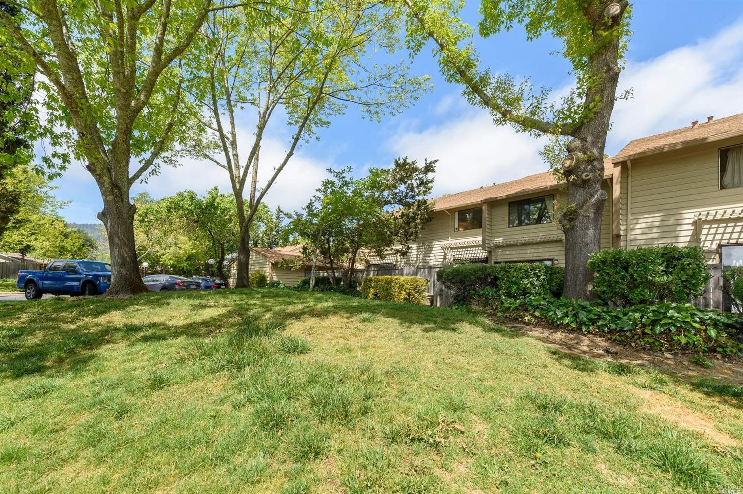 111 Vista View Dr, The Geysers, CA 95425-3373