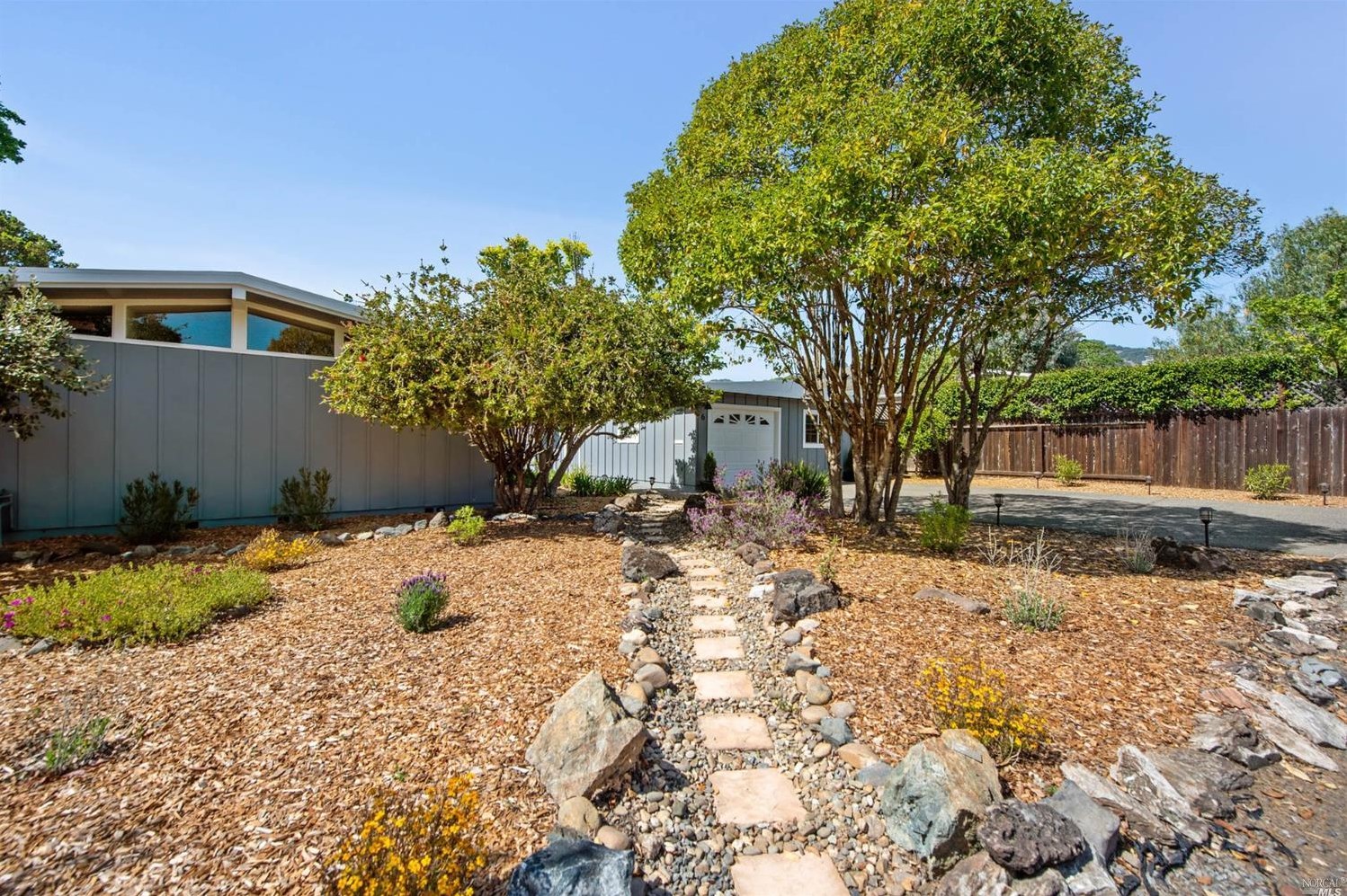 6 Katlas Ct, Novato, CA 94945-1704