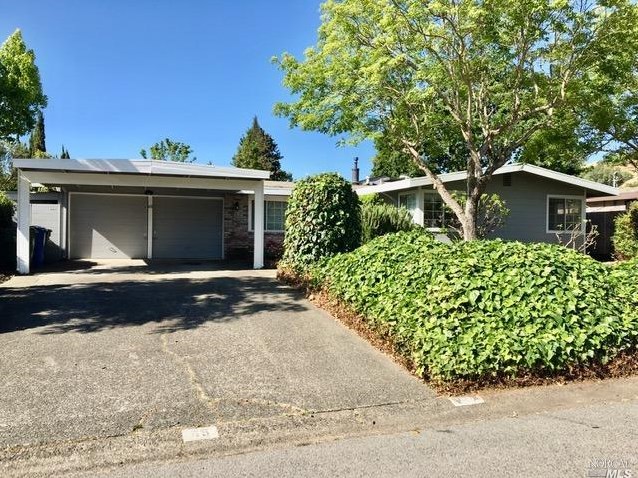65 Gertrude Ln, Novato, CA 94947-2861
