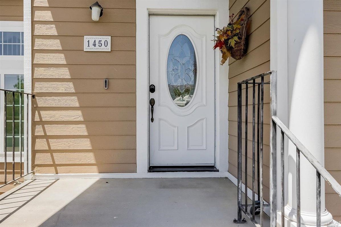 1450 Driftwood Cir, Fairfield, CA 94534-3908