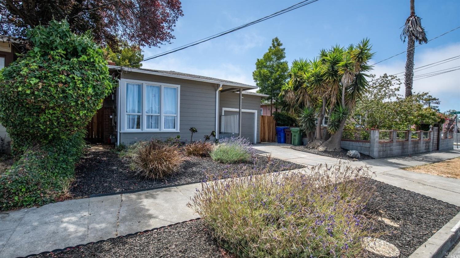 2610 Maricopa Ave, Richmond CA  94804-1012 exterior