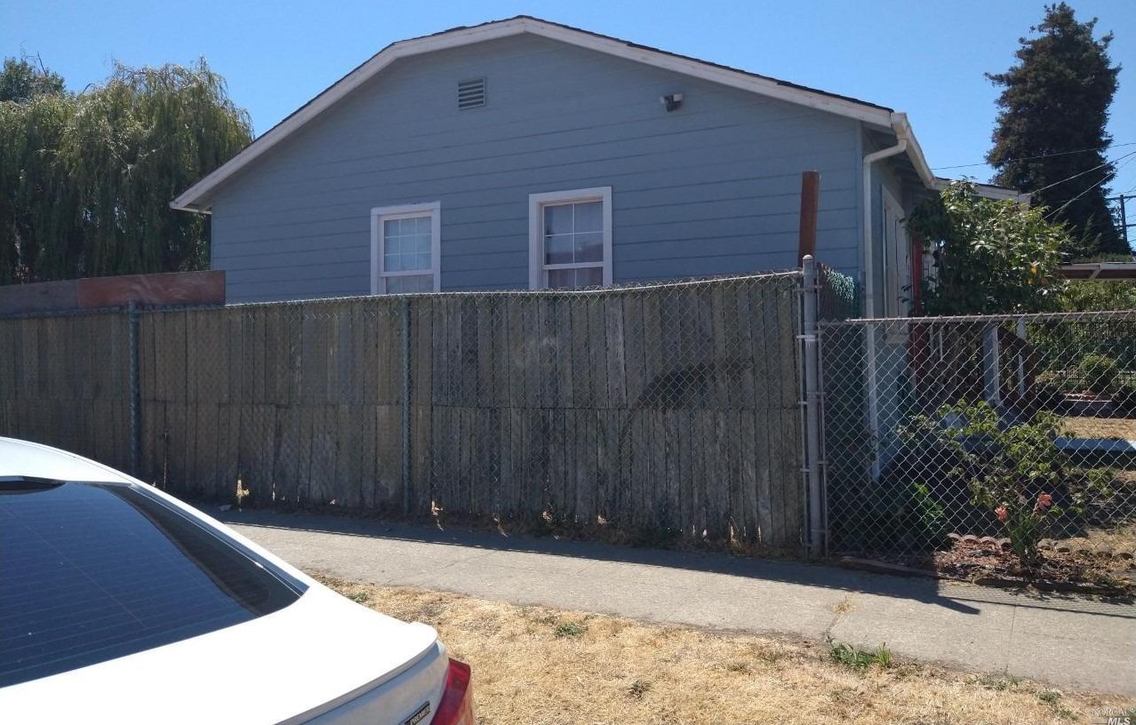 2534 Maine Ave, Richmond, CA 94804-2828