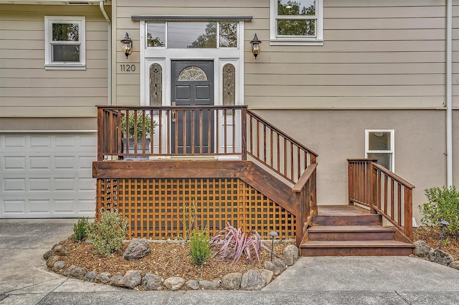 1120 7th St, Novato, CA 94945-2208