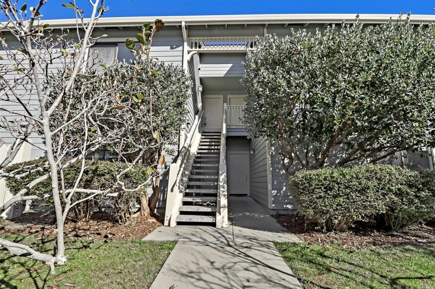 10 Shoreline Ct, Richmond, CA 94804-4586