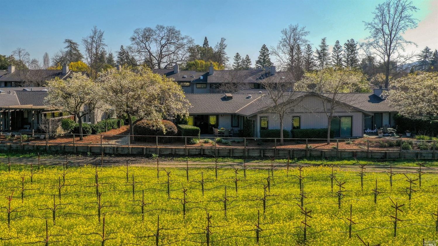 6948 Yount St, Yountville, CA 94599