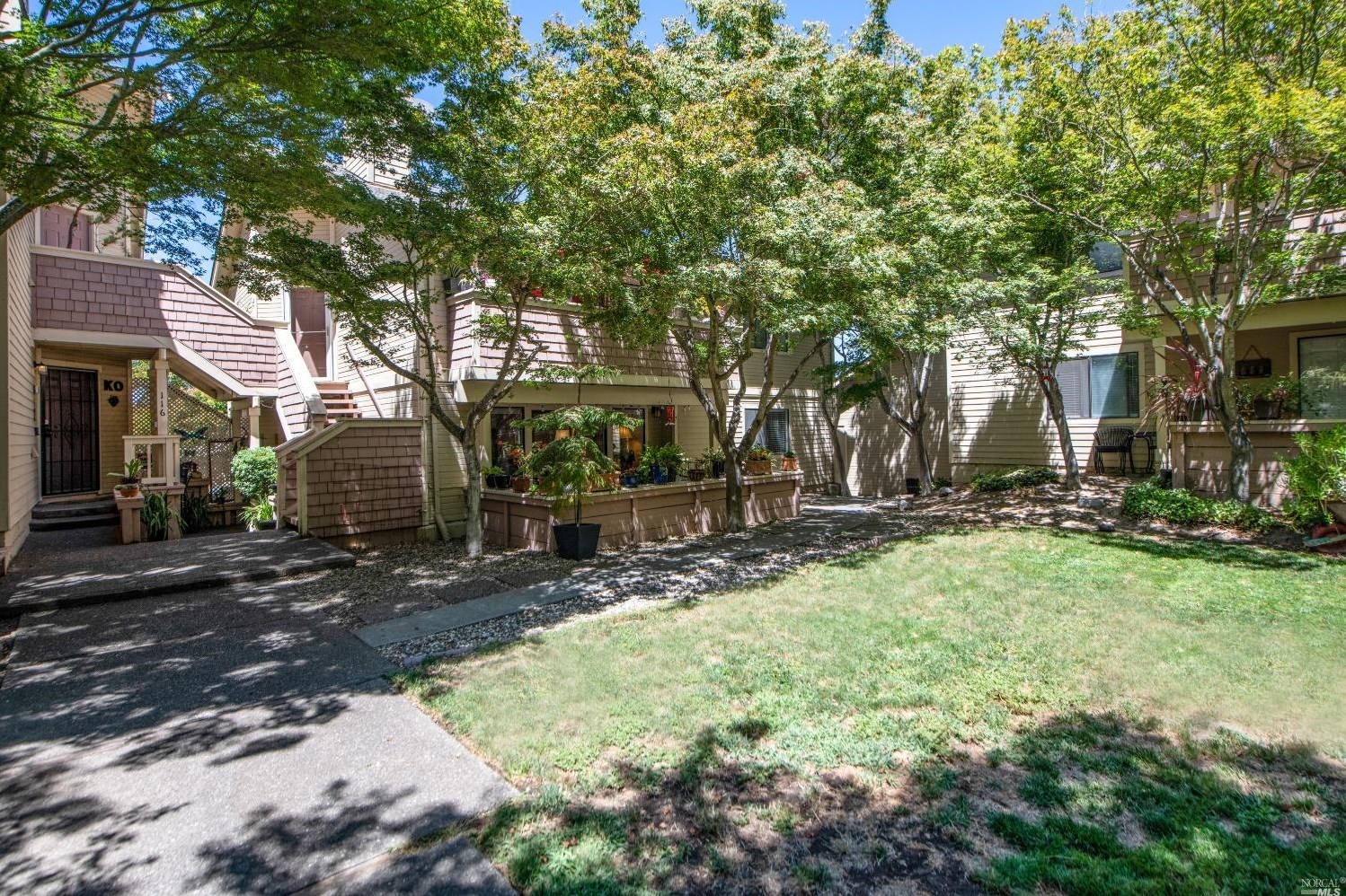 112 Posada Del Sol, Novato, CA 94949-6339