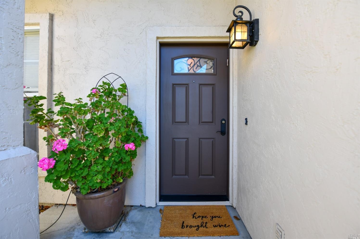 8 Lloyd Ct, Fairfield, CA 94558-2266