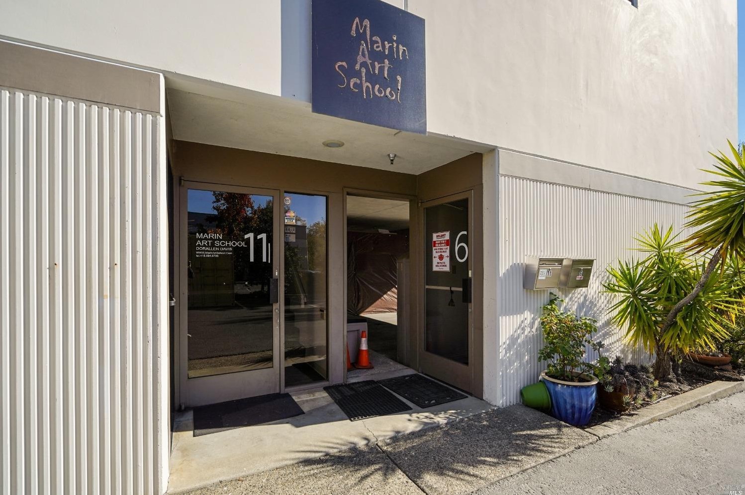 74 Digital Dr, Novato, CA 94949-5778