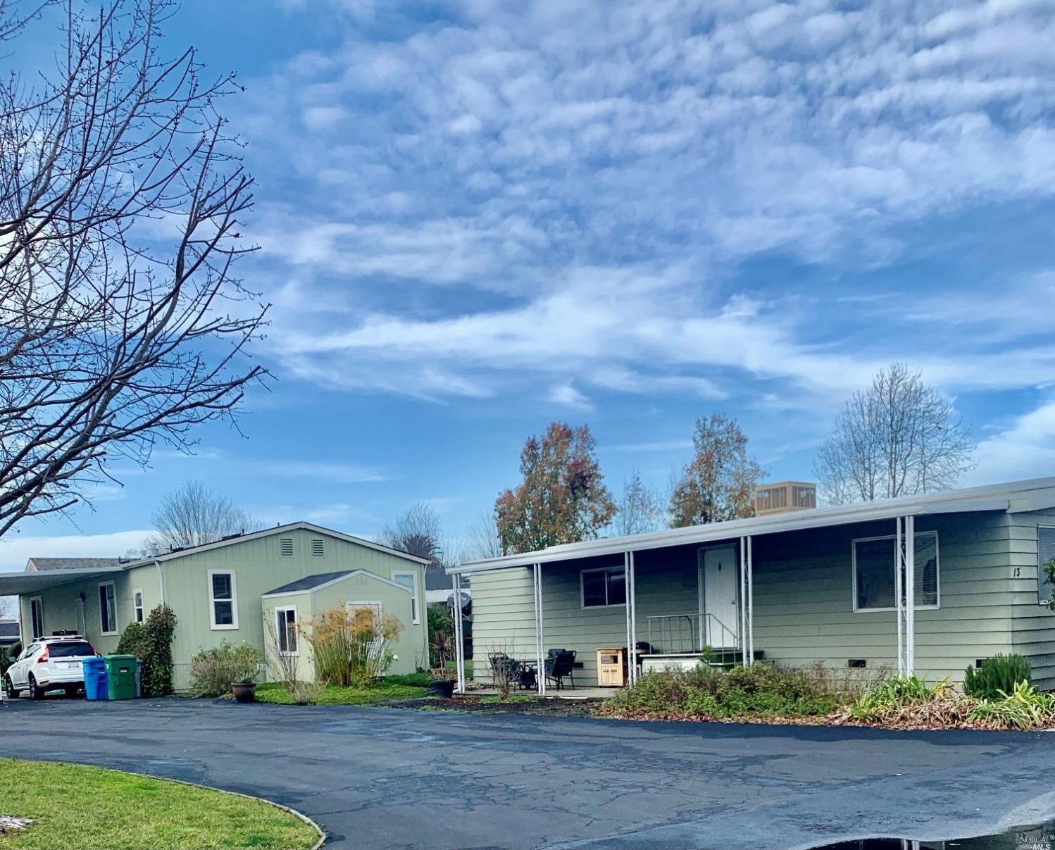 13 Oakwood Dr, Petaluma, CA 94954-1557