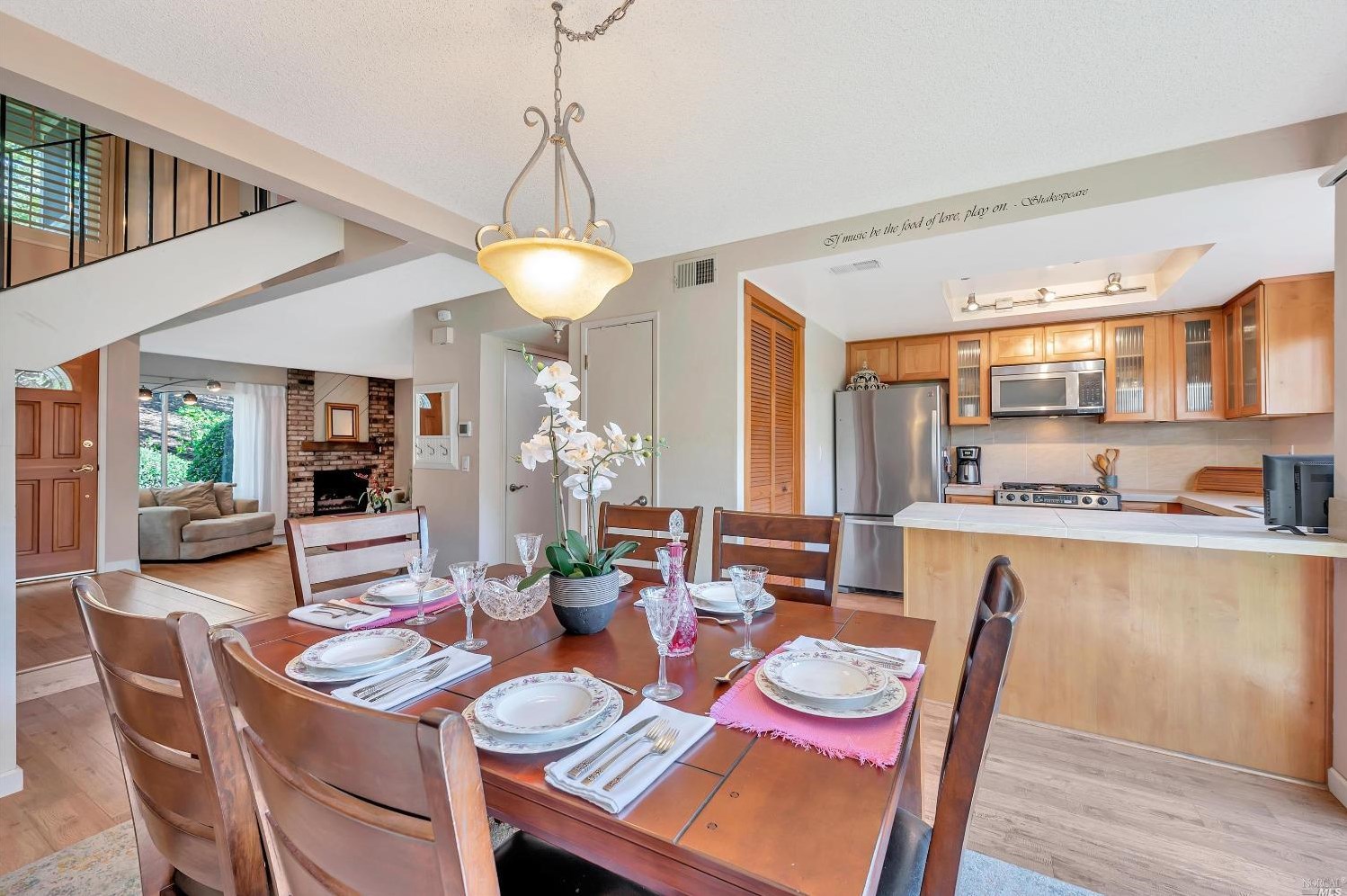 204 Albion Ct, Novato, CA 94947-5151