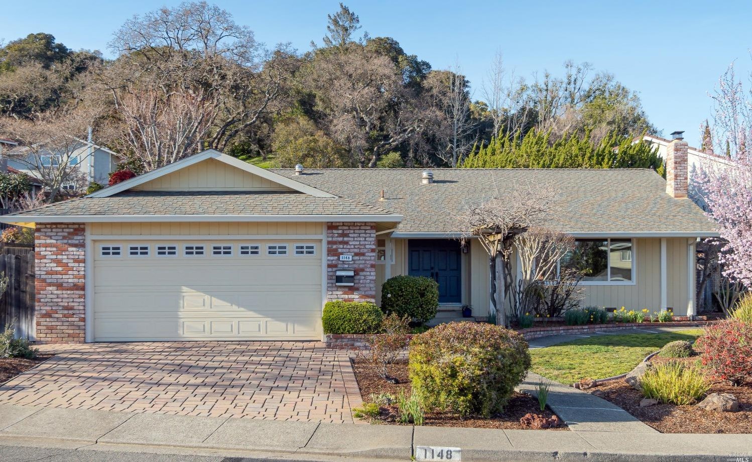 1148 Mcclelland Dr, Novato, CA 94945-3308