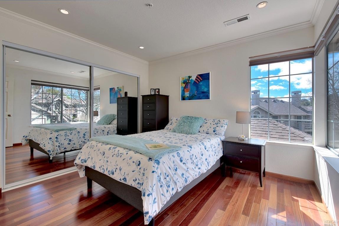 52 Bridle Path Ln, Novato CA  94945-1469 exterior