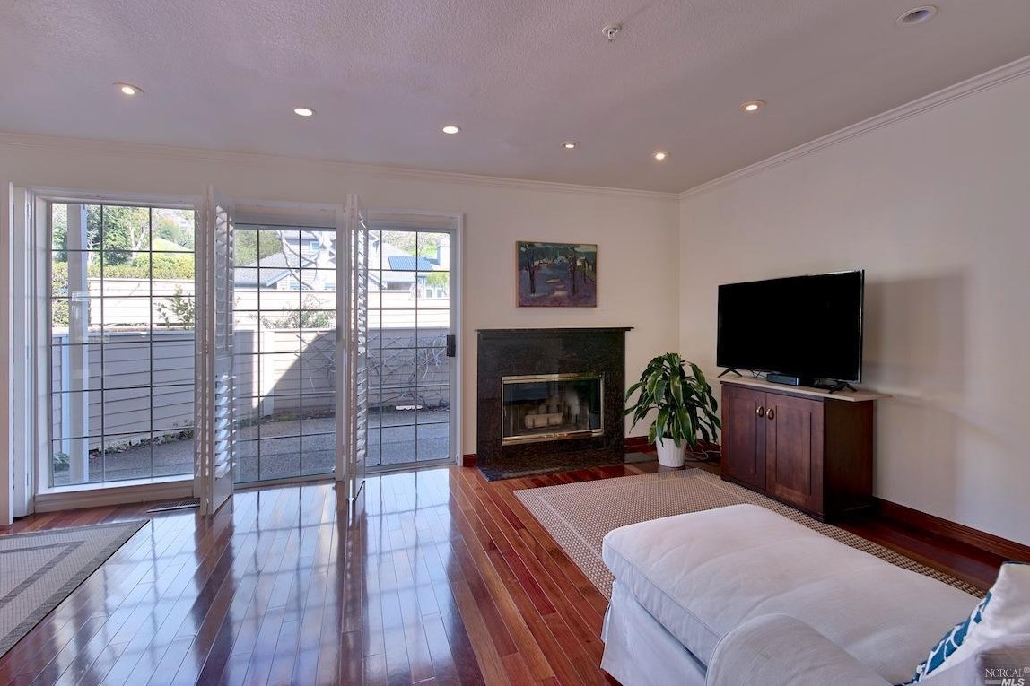 52 Bridle Path Ln, Novato CA  94945-1469 exterior
