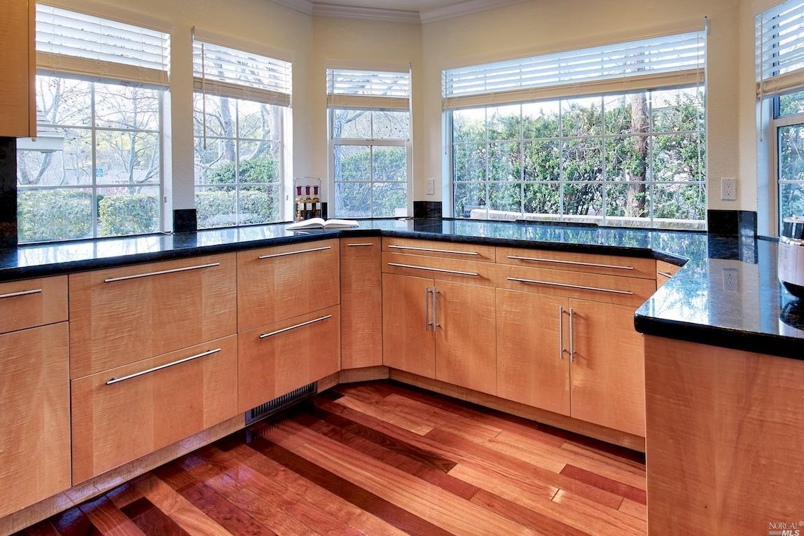 52 Bridle Path Ln, Novato CA  94945-1469 exterior
