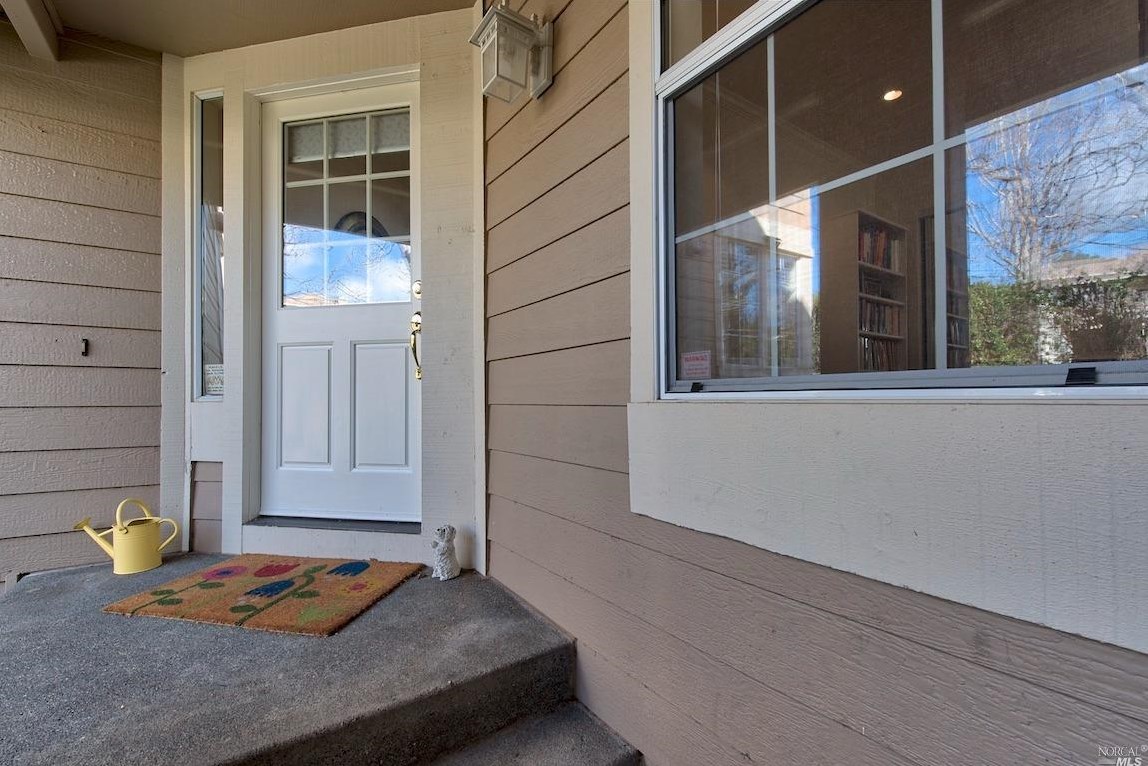 52 Bridle Path Ln, Novato CA  94945-1469 exterior