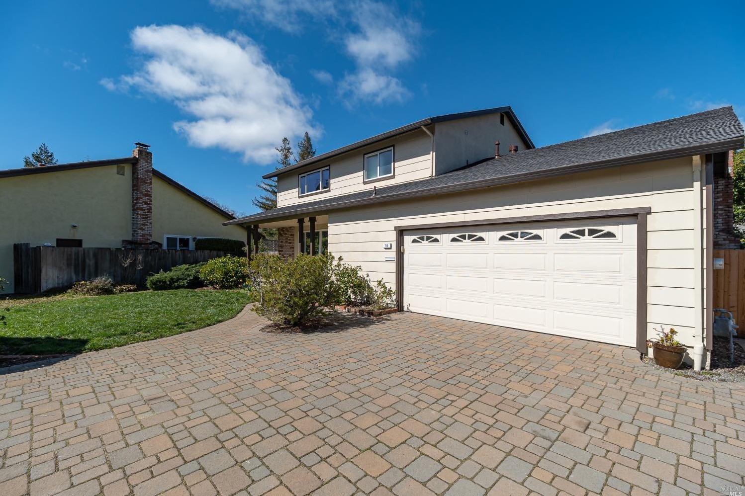 715 Glenhill Ct, Novato, CA 94947-3927