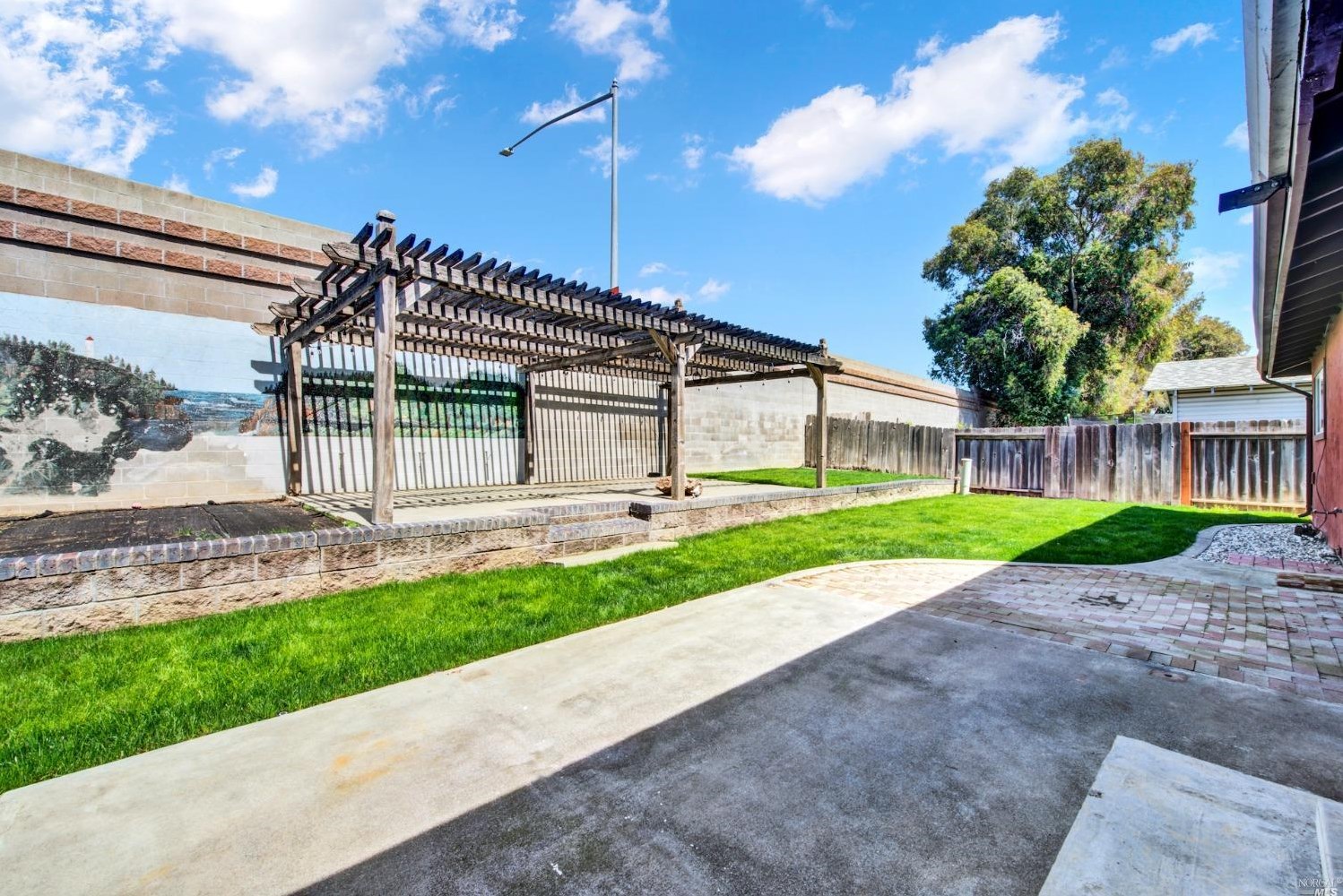 2511 Carnation Dr, Fairfield CA  94533-1511 exterior